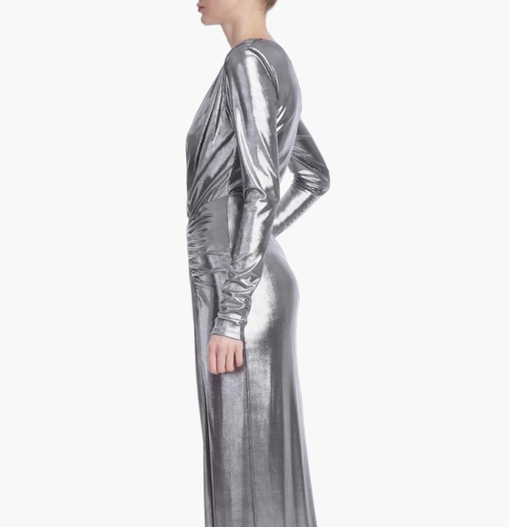 Jewel BADGLEY MISCHKA Silver Metallic Ruched Gown with High Slit Size 6 - Picture 4 of 9